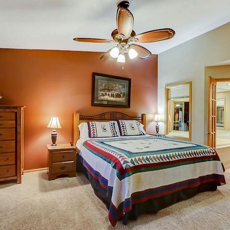 Brown Family Condo For Families Golf Trips And Girls Getaways Wisconsin Dells Dış mekan fotoğraf
