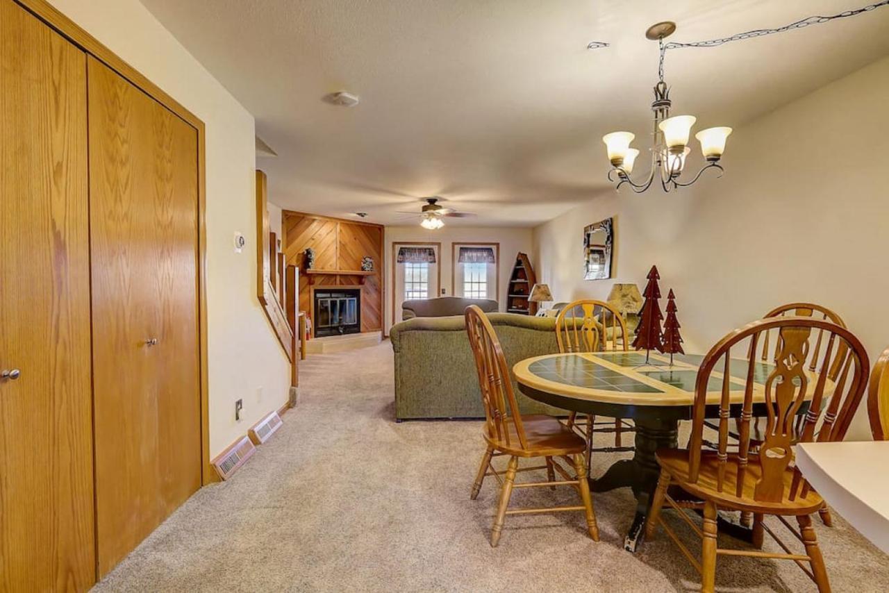 Brown Family Condo For Families Golf Trips And Girls Getaways Wisconsin Dells Dış mekan fotoğraf