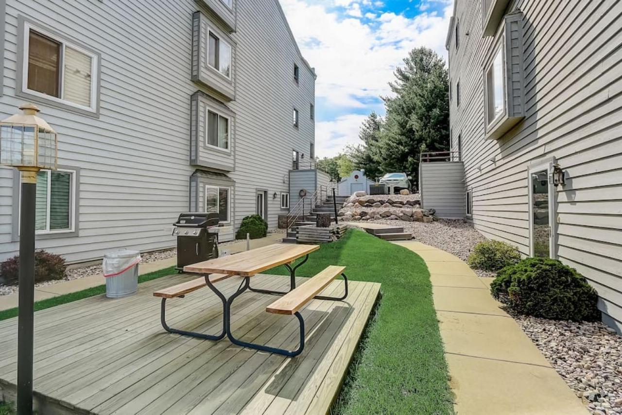 Brown Family Condo For Families Golf Trips And Girls Getaways Wisconsin Dells Dış mekan fotoğraf